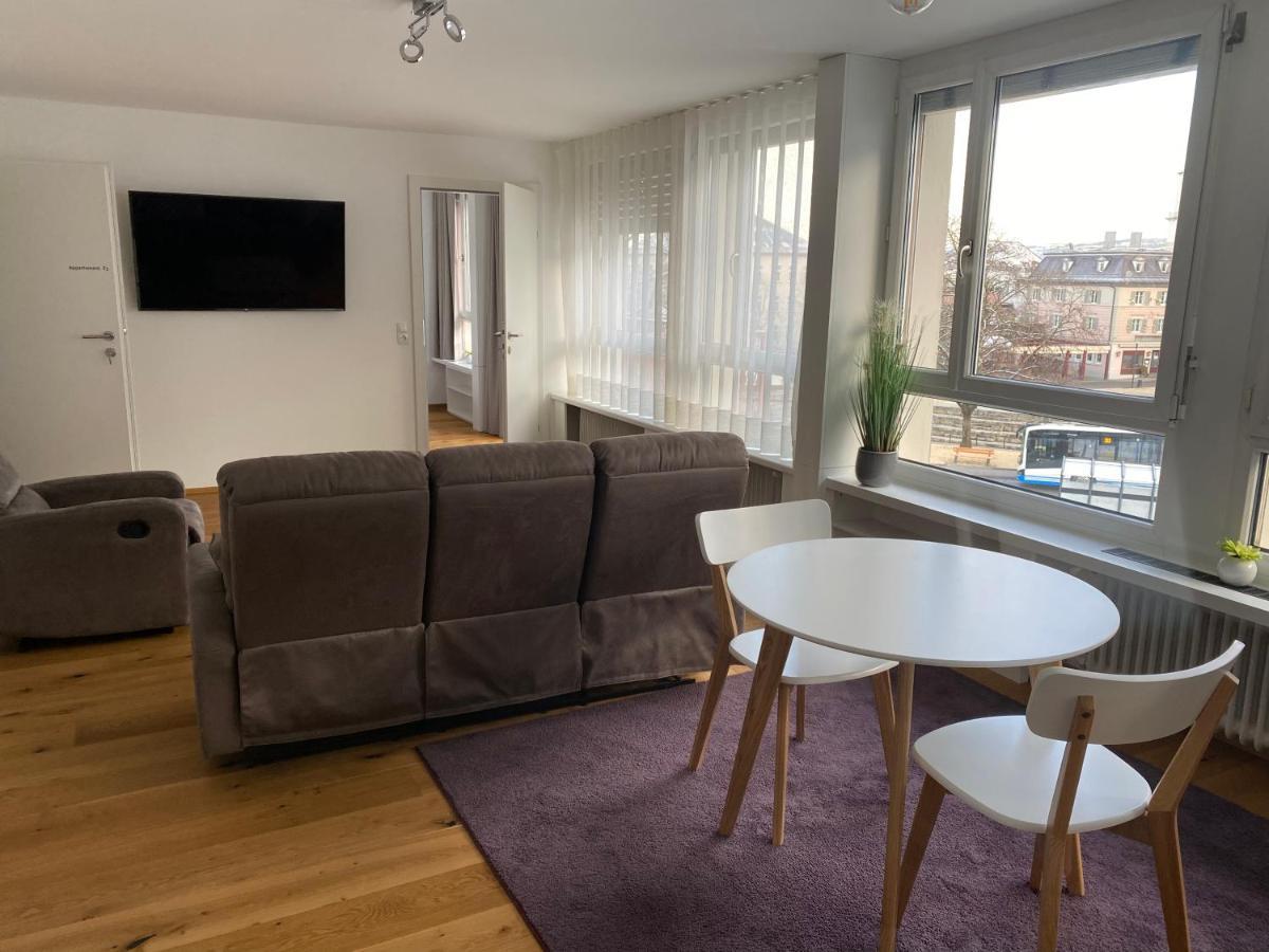 Zimmer & Appartements Am Schlossplatz Hohenems Buitenkant foto