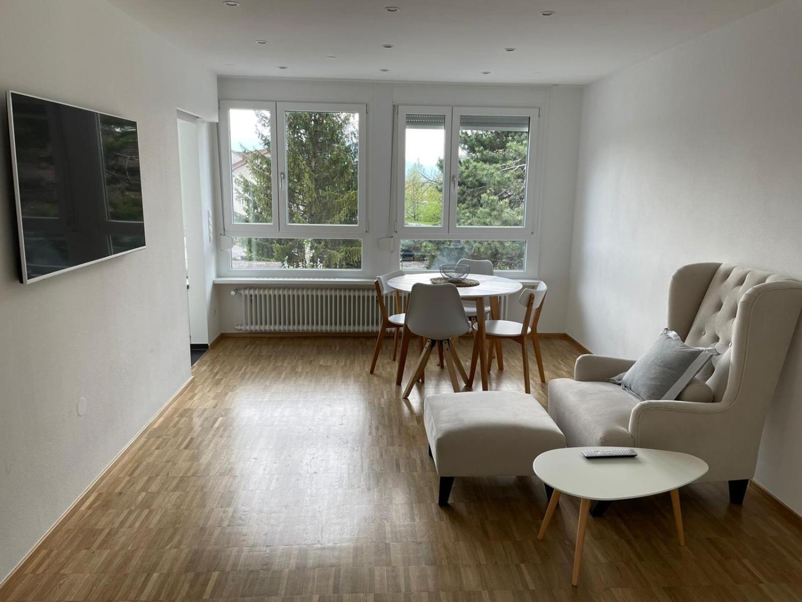 Zimmer & Appartements Am Schlossplatz Hohenems Kamer foto